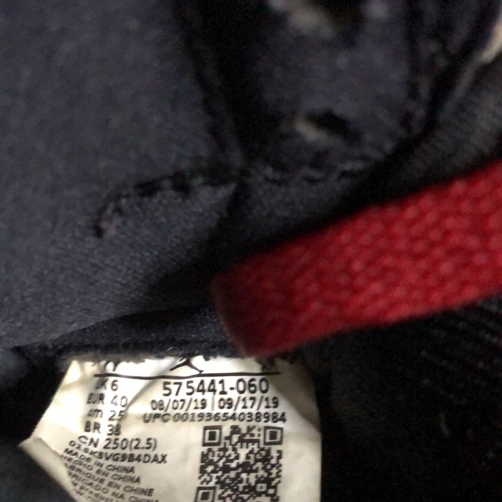 Air Jordan 1 Retro High OG Young Kids - Picture 16 of 16